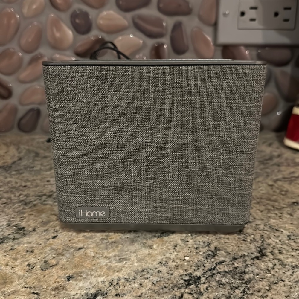 iHome Alarm clock